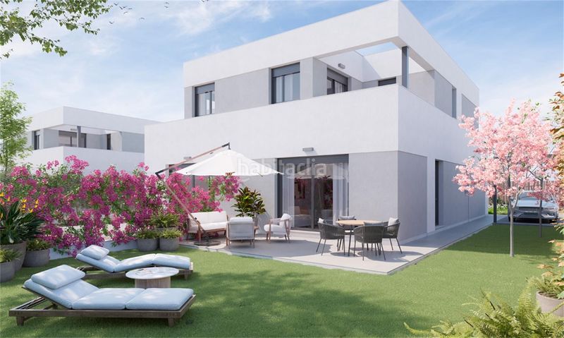 Foto 30807379-8ca5-4049-b0df-cb4f128ef15f. Xalet 118m<sup>2</sup> amb aparcament piscina a Entrenúcleos Dos Hermanas