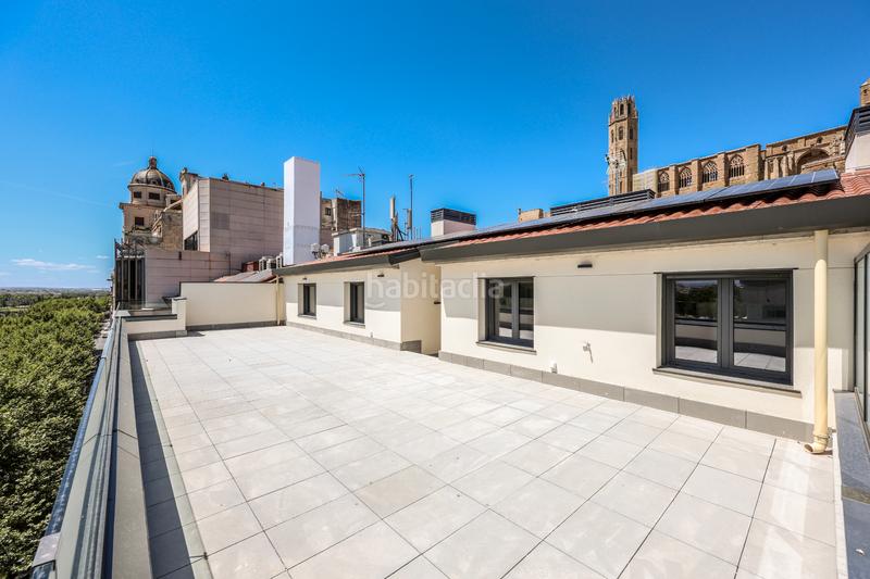 Foto d5135a83-27df-423d-9f0d-c6d113019211. Dúplex 121m<sup>2</sup> en avinguda francesc macià 43 en Centre Històric Lleida