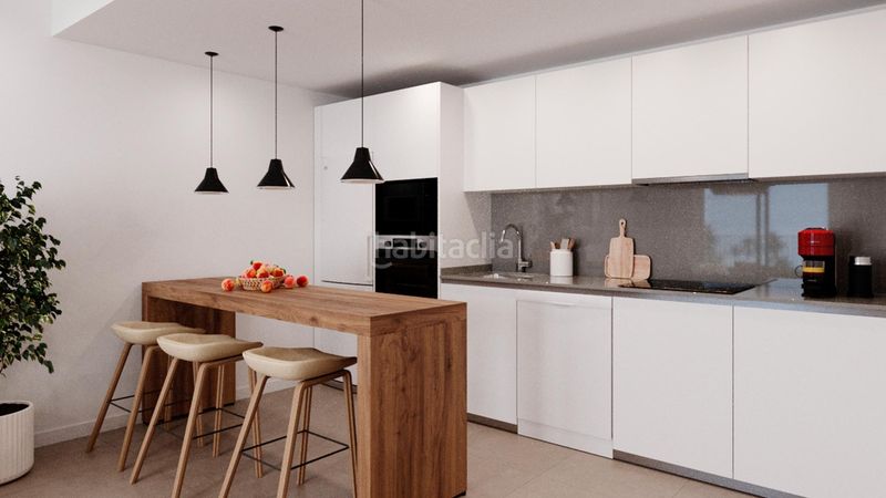 Foto a5e2fde4-5ab2-4424-aa03-7271490dd676. Pis 118m<sup>2</sup> a calle joyeros 1 a Camino Viejo de Málaga Vélez - Málaga