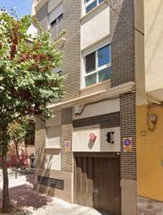 Car parking in Centro. San vicente del raspeiggaraje