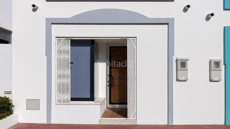 Foto 5f4ccca1-d8c3-4b97-9b82-d0a4b230b2f9. Local comercial a Alcorrín Manilva