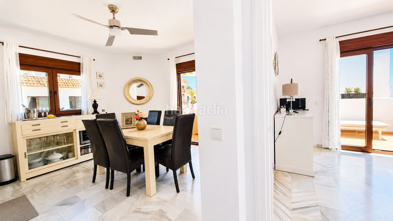 Foto e43767a9-2d57-46fc-83b3-10bcee98c1df. Apartament amb aparcament a La Duquesa Manilva