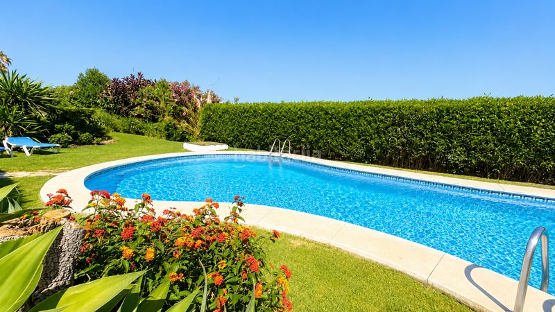 Foto 44ed3a47-e5e2-4545-9e11-67812e430eb7. Apartament amb aparcament piscina a Buenas Noches Estepona