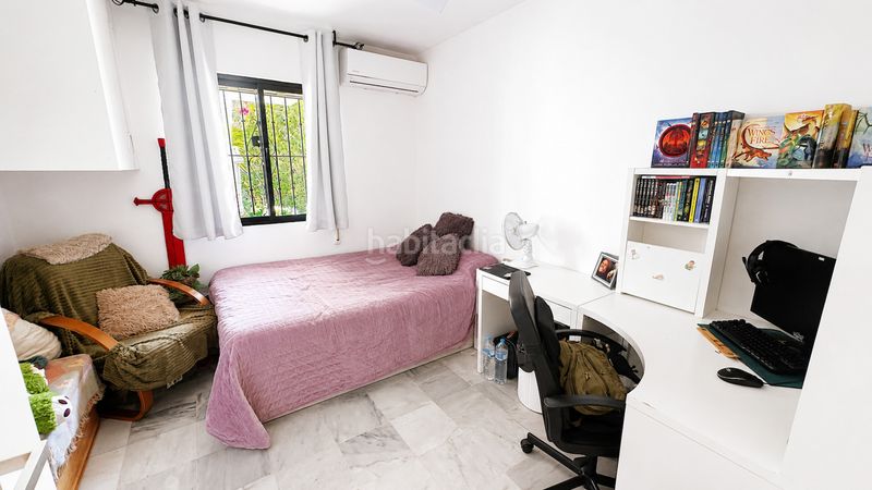 Foto b7f1a443-2641-41e9-a8a4-fc24a5afedb2. Apartament amb aparcament piscina a Buenas Noches Estepona