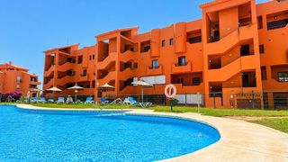 Apartment in El Castillo. Bienvenido a este precioso apartamento de 3 dormitorios en la co