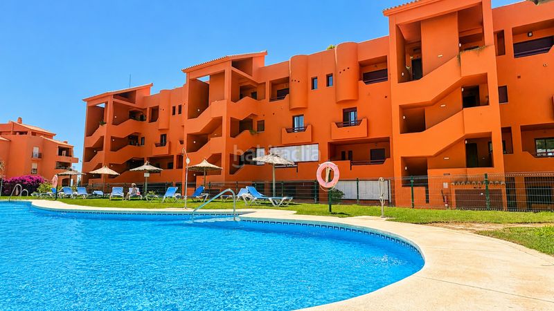 Foto e81c957c-43c7-4f82-ad32-8e3382e3ae31. Apartament amb aparcament piscina a El Castillo Manilva