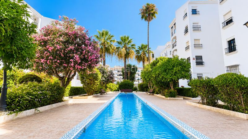 Foto 5221a5a5-c0f8-477d-a5a8-051658bf218a. Apartament amb piscina a San Luis de Sabinillas Manilva