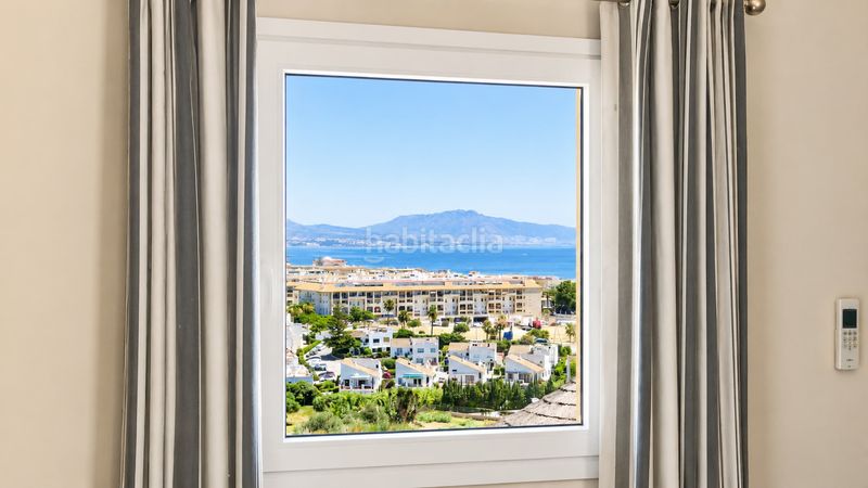 Foto 0de6082d-ef63-47fc-88e3-458819269687. Casa amb aparcament piscina a La Duquesa Manilva