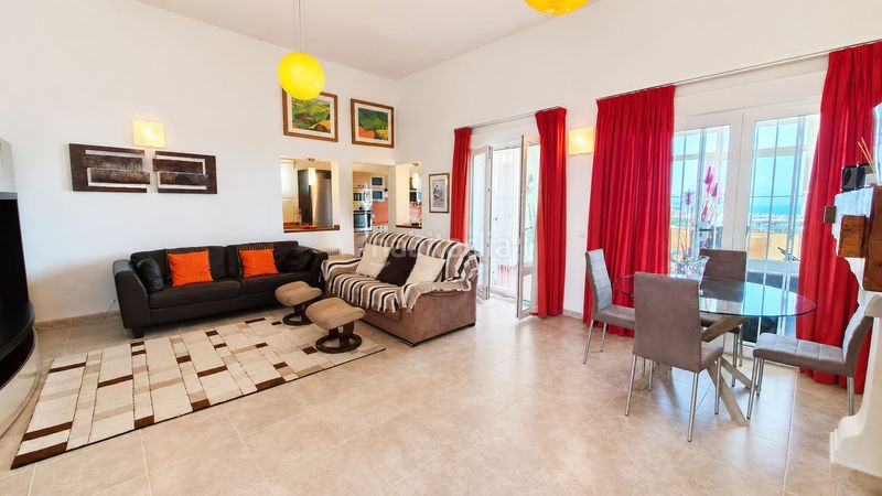 Foto 44cd4ca9-7083-4524-bbf3-94e01f5a784b. Casa amb aparcament piscina a La Duquesa Manilva