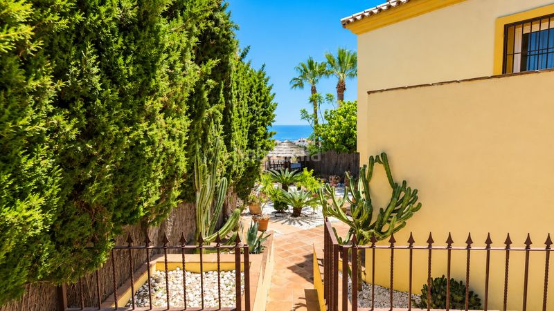 Foto a8632b71-3732-4383-ace4-15dc304ed9bf. Casa amb aparcament piscina a La Duquesa Manilva