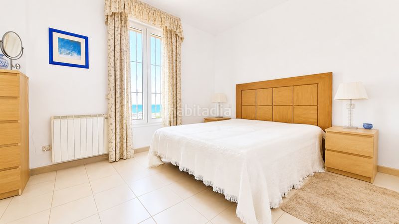 Foto a8de20f5-4463-4b8c-81e5-ce8bc65d4aa7. Casa amb aparcament piscina a La Duquesa Manilva