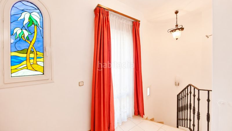 Foto be463a3f-4ff3-4ef7-8a18-d81ae6ee968f. Casa amb aparcament piscina a La Duquesa Manilva