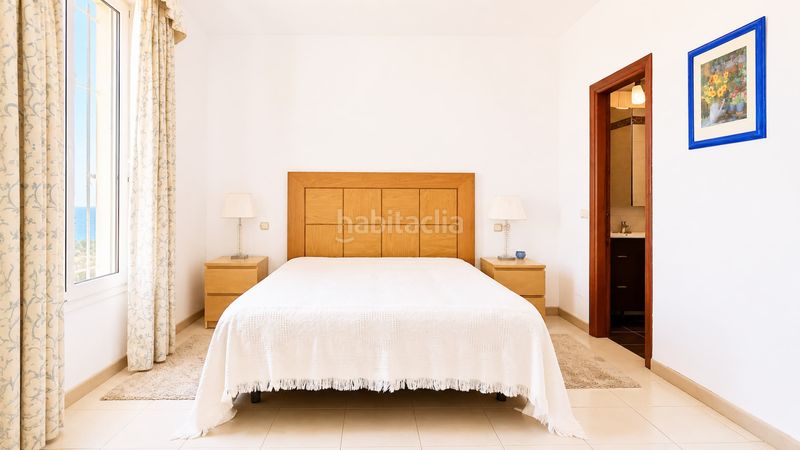 Foto dafe3e21-34b5-4583-94d4-fe1c5e69d869. Casa amb aparcament piscina a La Duquesa Manilva