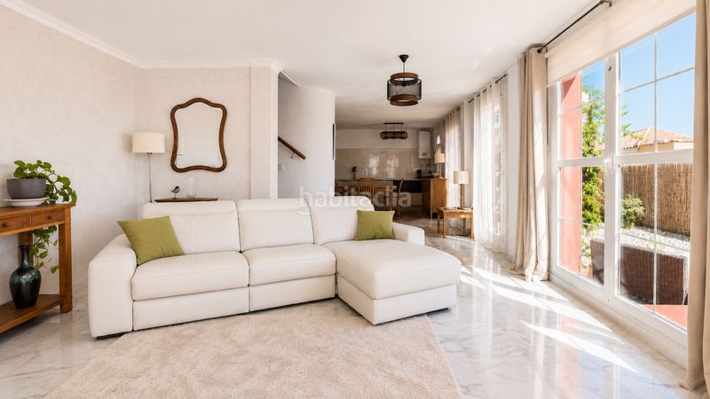 Foto 457d1cc3-4bcb-4e62-874b-7d02c77ed303. Duplex with parking pool in La Duquesa Manilva