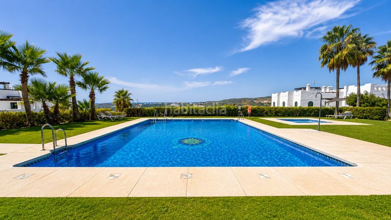 Foto 1f3536b7-f6df-4a47-97b2-1278ee9b6540. Planta baixa amb aparcament piscina a Doña Julia Golf Casares