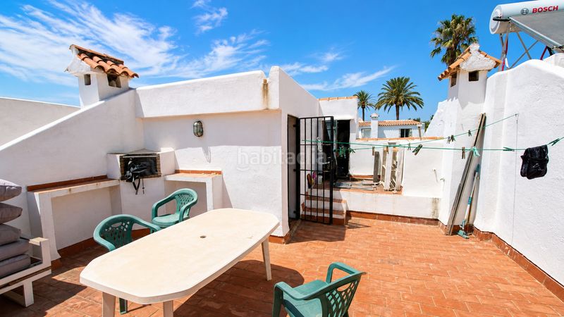 Foto 8b3d1763-1c64-4f78-9d57-a9f14580a0f9. Casa adossada amb piscina a marina de Casares Casares