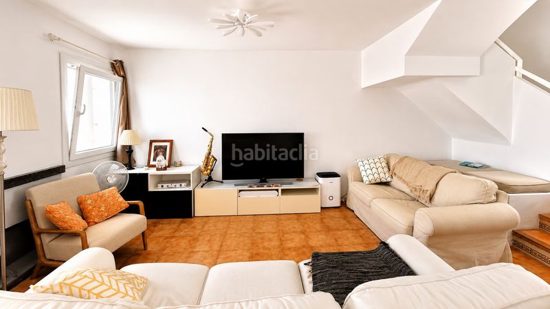 Foto b576b9b0-a818-4305-9b87-0c94fb2f34ba. Casa adossada amb piscina a marina de Casares Casares