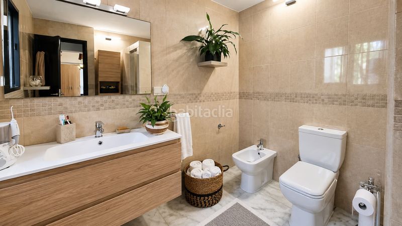 Foto f1ec50a6-a127-4813-9ae8-37cf60b4c025. Casa amb piscina a bahía de Casares Casares