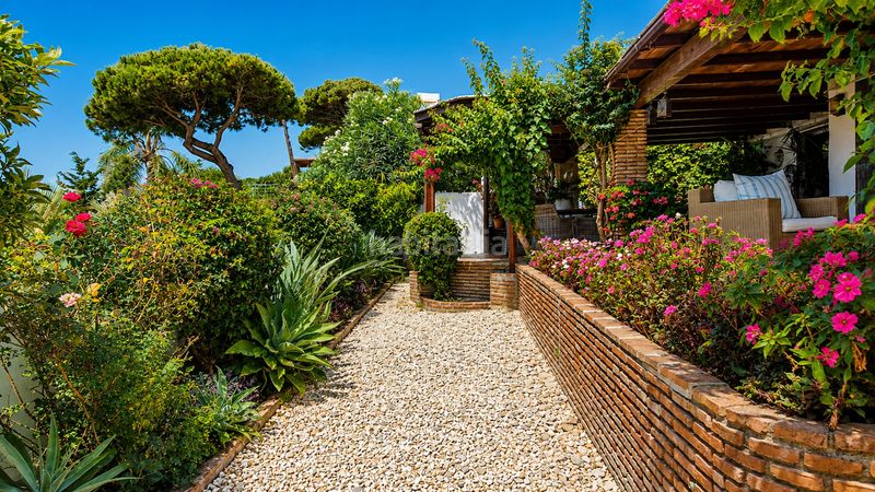 Foto fc302abd-6d14-414e-bba3-dcd6c64cf2d3. Casa amb piscina a bahía de Casares Casares