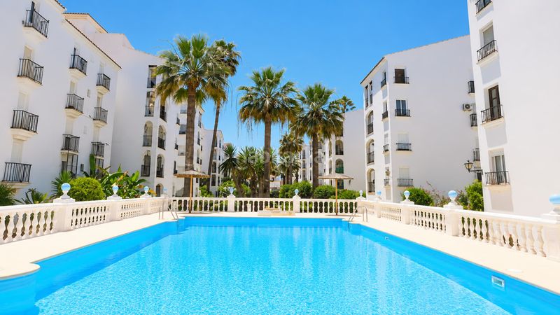 Foto 8e6e528f-69d8-4b1a-99df-aa5e0c8359ba. Apartamento en San Luis de Sabinillas Manilva