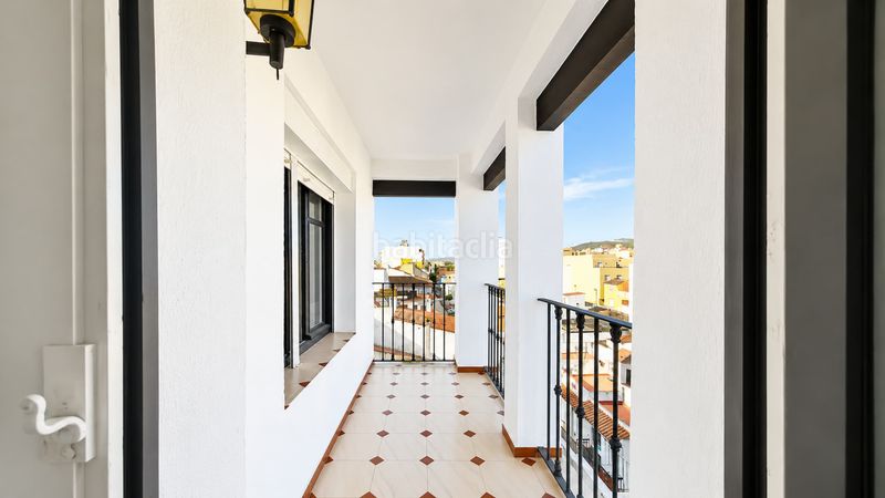 Foto ce6873c6-5d48-4281-aa6c-84afbfc613ac. Apartamento en San Luis de Sabinillas Manilva