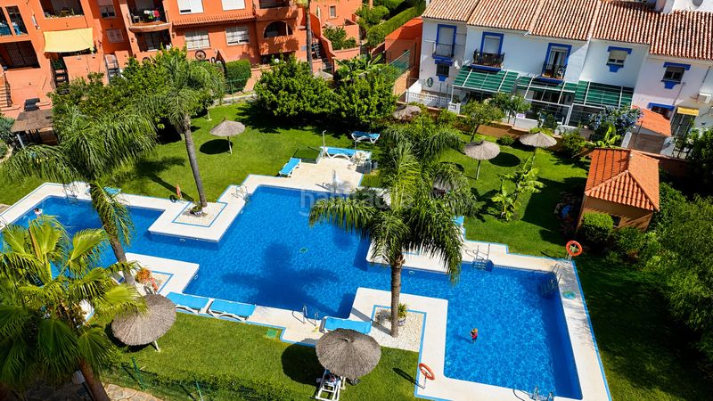 Foto a90593d6-735c-485a-9a03-3b7f92120751. Àtic amb aparcament piscina a El Castillo Manilva