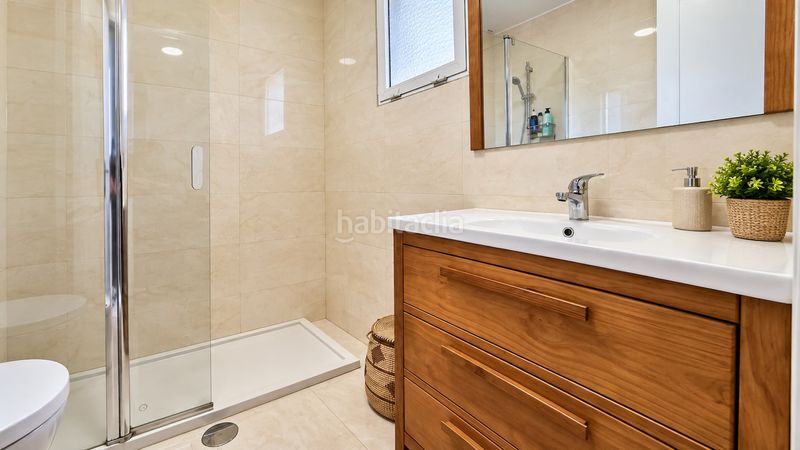 Foto a44cb63d-8849-4a3d-aa1e-3d629d0fbe45. Casa aparellada amb piscina a marina de Casares Casares