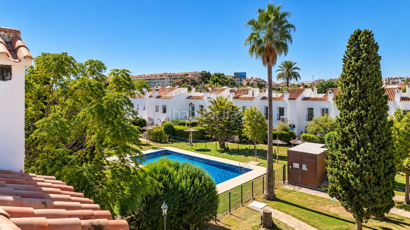 Foto e7b9f527-06f2-4041-8078-a268b5512b68. Casa bifamiliare con piscina in marina de Casares Casares