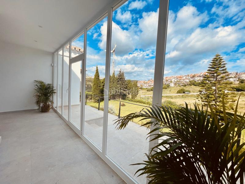 Foto d783765c-6fea-4291-8a51-b082f2e19f39. Casa amb aparcament piscina a Alcorrín Manilva