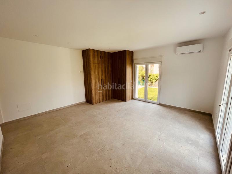 Foto e3af8e7f-6f7e-4f8a-b61c-e4786dd65599. Casa amb aparcament piscina a Alcorrín Manilva