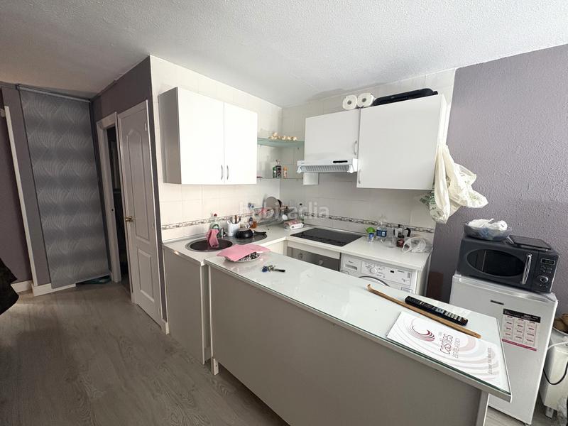Foto a5cd843d-9213-4934-b512-6f70843fd2c3. Estudio este encantador estudio se encuentra en el centro de sabinillas, rodeado de las tiendas, supermercados, bares de tapas del animado en Manilva