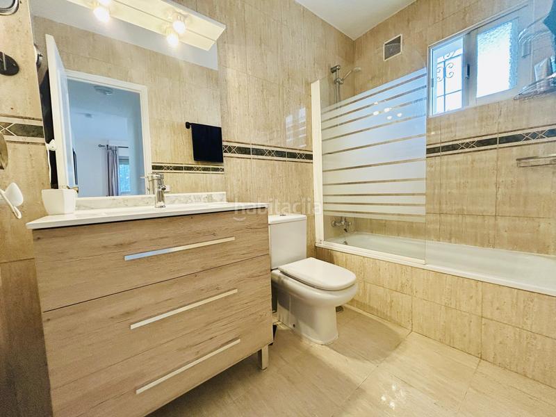 Foto a1aa47a0-1368-4f7d-8288-2e1f51cb7ef2. Casa adossada amb piscina a Alcorrín Manilva