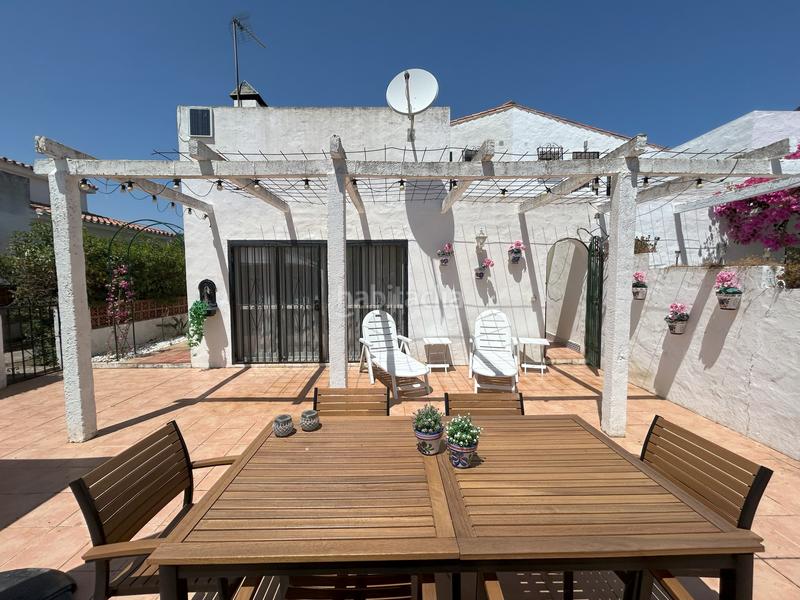 Foto e09c753f-6185-42cc-b0a4-c924b7b14650. Casa adossada amb piscina a Alcorrín Manilva