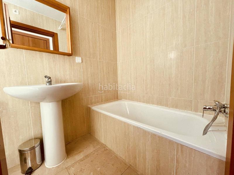 Foto 0c80b220-f01d-40a0-9557-e675faf73050. Erdgeschoss mit parking pool in Alcorrín Manilva