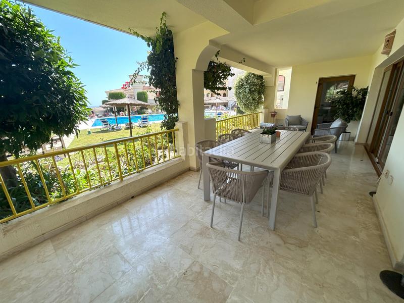 Foto fcaaec24-a36f-4e81-88c9-13dd5f2ab999. Piccolo appartamento con parcheggio piscina in La Duquesa Manilva
