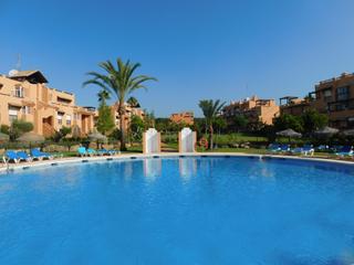 Rez-de-chaussée à Casares Golf - Casares del Sol. Este encantador apartamento de 2 dormitorios en planta baja se e
