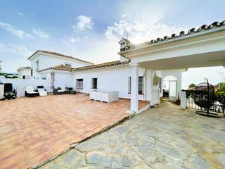 Casa pareada en Alcorrín. Encantadora casa adosada de 2 dormitorios en la tranquila comuni