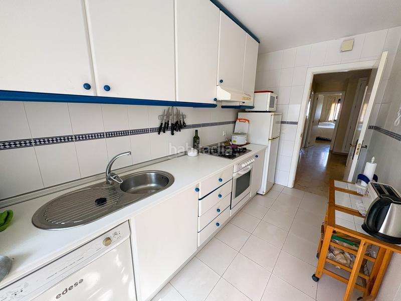 Foto 73fdd3a9-fdbe-40c2-affe-00e8382ec852. Apartament amb aparcament piscina a San Luis de Sabinillas Manilva