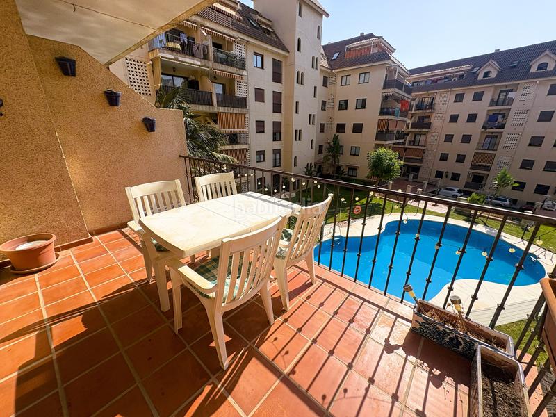 Foto 891620c9-0c56-4cb9-84a3-b58cd34f0bf9. Apartament amb aparcament piscina a San Luis de Sabinillas Manilva
