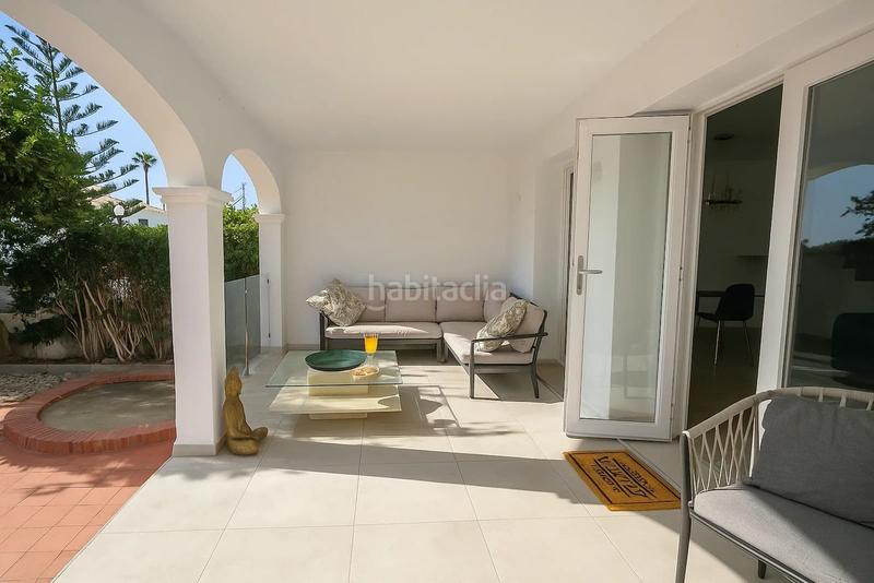 Foto 42db012a-c73c-4036-9eb0-b89e26577acc. Casa aparellada amb piscina a Alcorrín Manilva