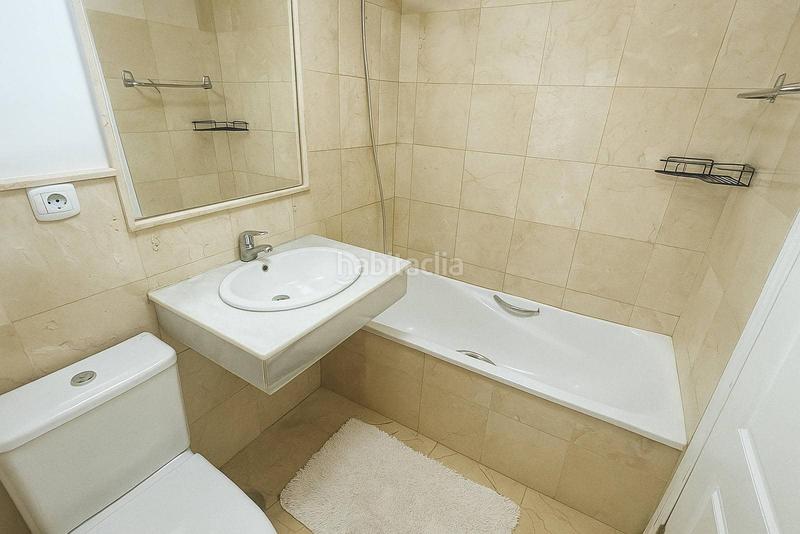 Foto 43c87d26-ed7b-4a5c-a219-90c8368e9b4d. Erdgeschoss mit parking pool in El Castillo Manilva