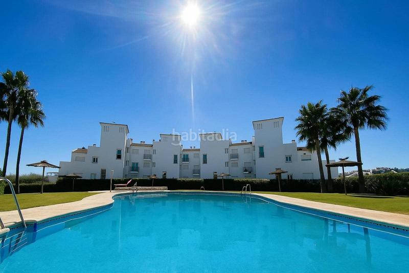 Foto ba329356-6e62-403e-b455-36f993a53900. Erdgeschoss mit parking pool in El Castillo Manilva