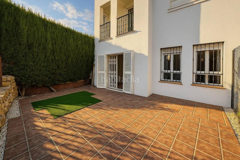 Foto fef549bc-29c7-4717-9023-6da24307d73c. Erdgeschoss mit parking pool in El Castillo Manilva