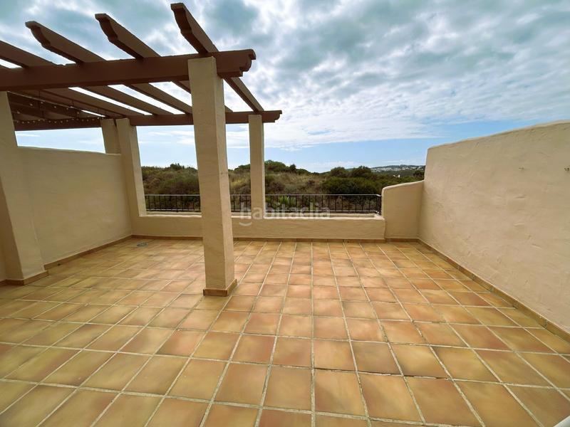 Foto 8724a62f-1d09-498a-aab2-2b1cfbfca706. Attico con parcheggio piscina in La Duquesa Manilva