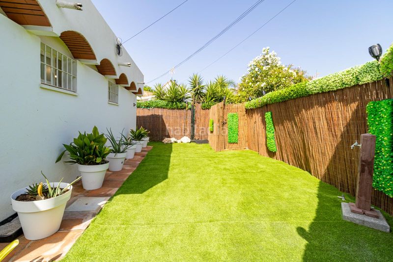 Foto 3fc21ca0-cc03-4cd7-8fc3-a929d05b0ae5. Casa adossada a Bahía Dorada Estepona