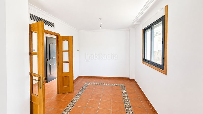 Foto 563ea416-11bc-4975-b01f-23b3549df65a. Casa amb aparcament piscina a San Luis de Sabinillas Manilva