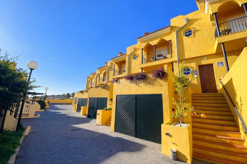 Foto 780b2b40-c43a-4d0c-8dd6-1595edfd9fe1. Casa adosada maravillosa casa adosada de 3 dormitorioes en viñas del mar, en Manilva