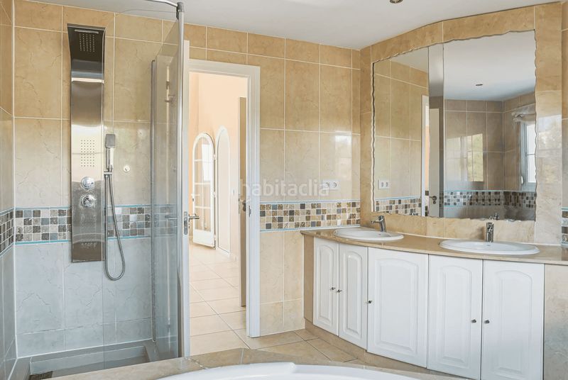 Foto 021a42f0-876d-4d13-aa5a-e26ee547b237. Casa amb aparcament piscina a Valle Romano Golf Estepona