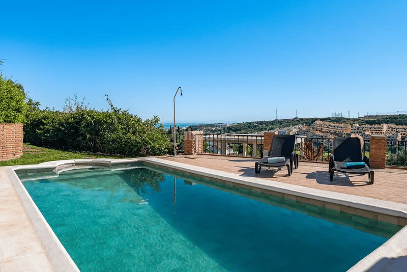 Foto 97c00754-f2a3-4139-9fa3-6342f517b512. Casa amb aparcament piscina a Valle Romano Golf Estepona