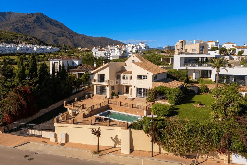 Foto c5566c2d-8cb9-433a-a70e-9ea8c93245db. Casa amb aparcament piscina a Valle Romano Golf Estepona